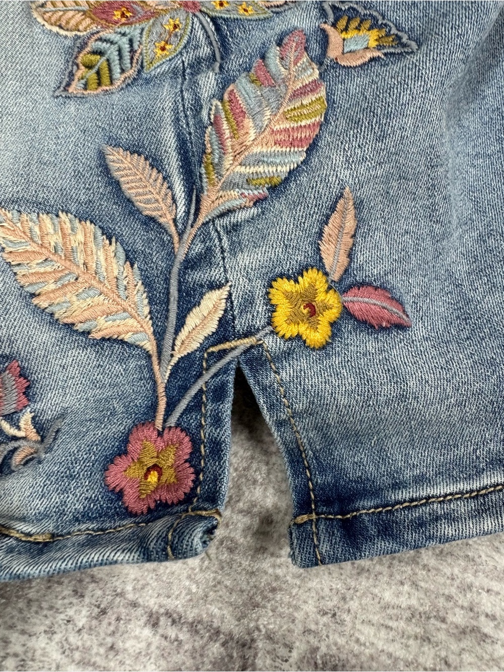 Grace in LA Women’s M Floral Stitch Stretch Denim Skirt Western Festival Natural - Picture 10 of 11